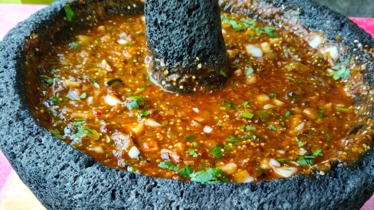 Cómo hacer una rica salsa de molcajete con chile morita|Cocinando con mi abuelo #25