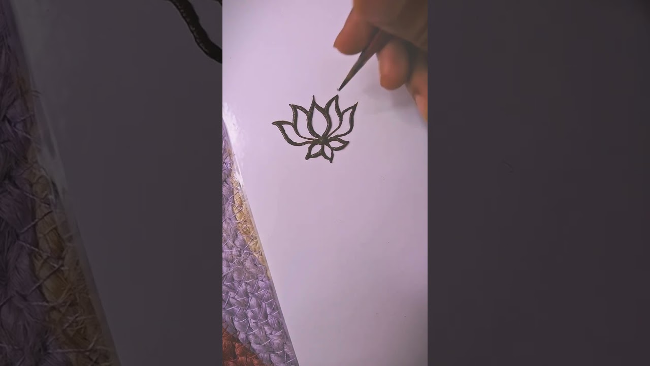 Easy lotus tutorial|| #henna #lotus #hennastain Divine Henna By Nusrat||