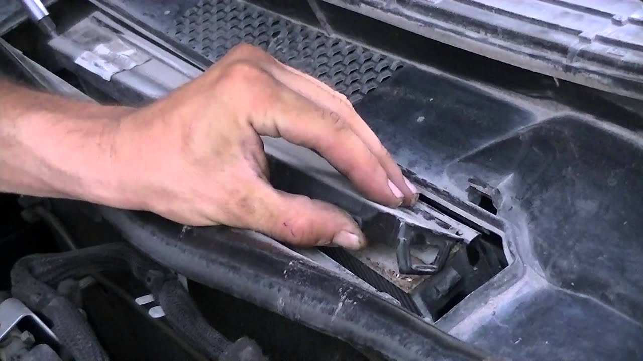 How to change Air Cabin / Pollen Filter in Mercedes B200