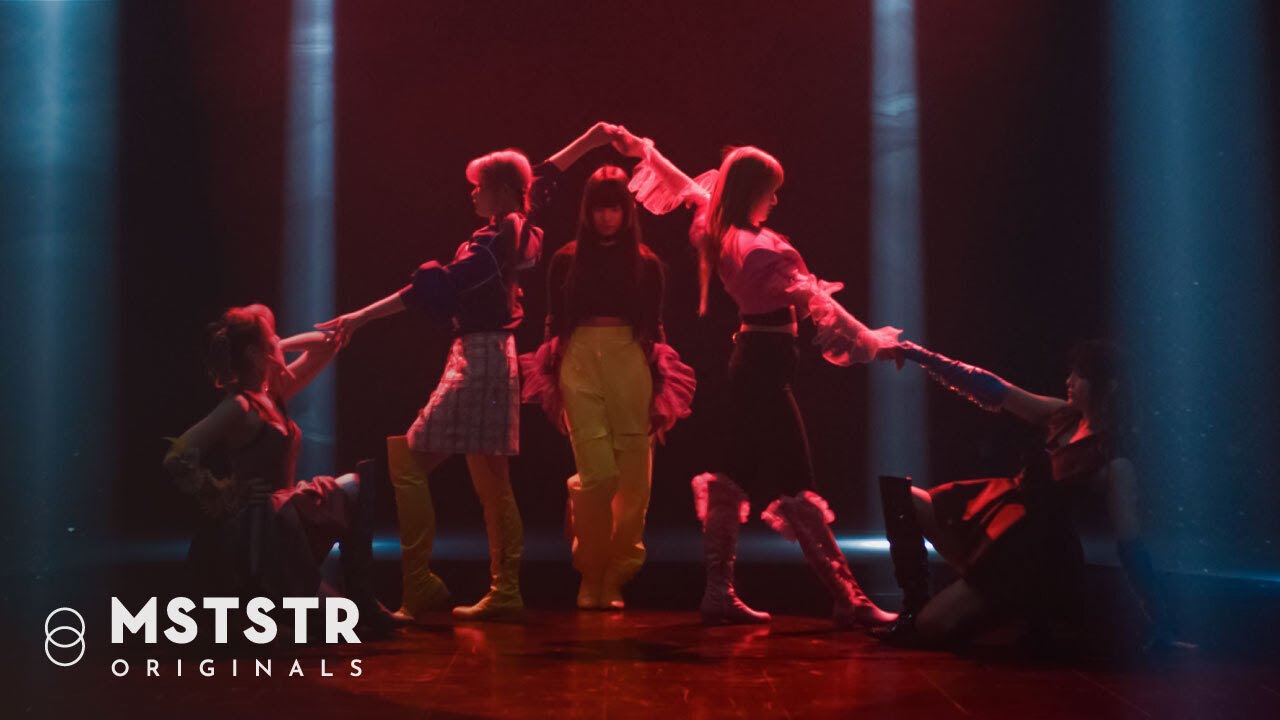 Billlie | 'RING X RING' M/V (Performance ver.)