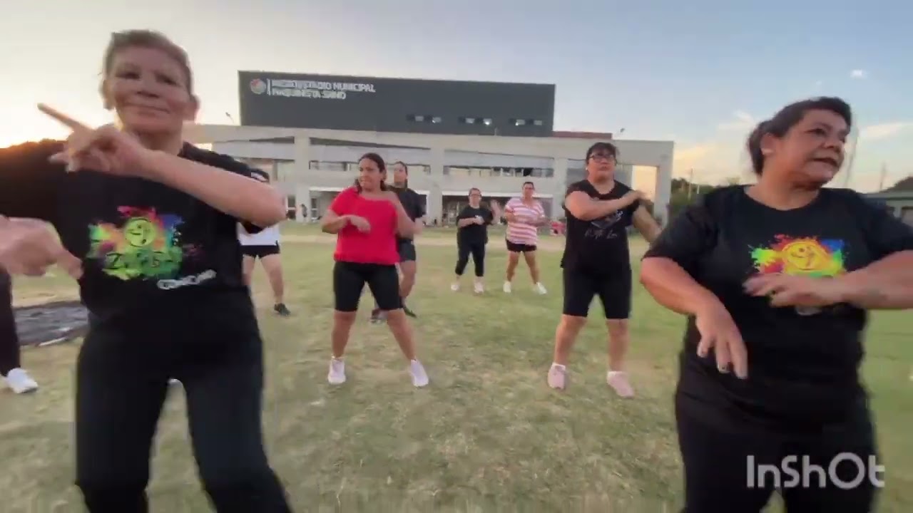La villa remix (Zumba con caro)