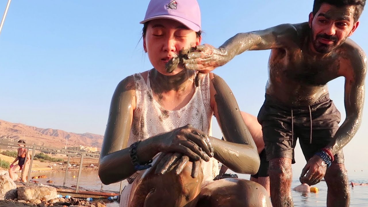 Korean Tries Dead Sea Mud Pack