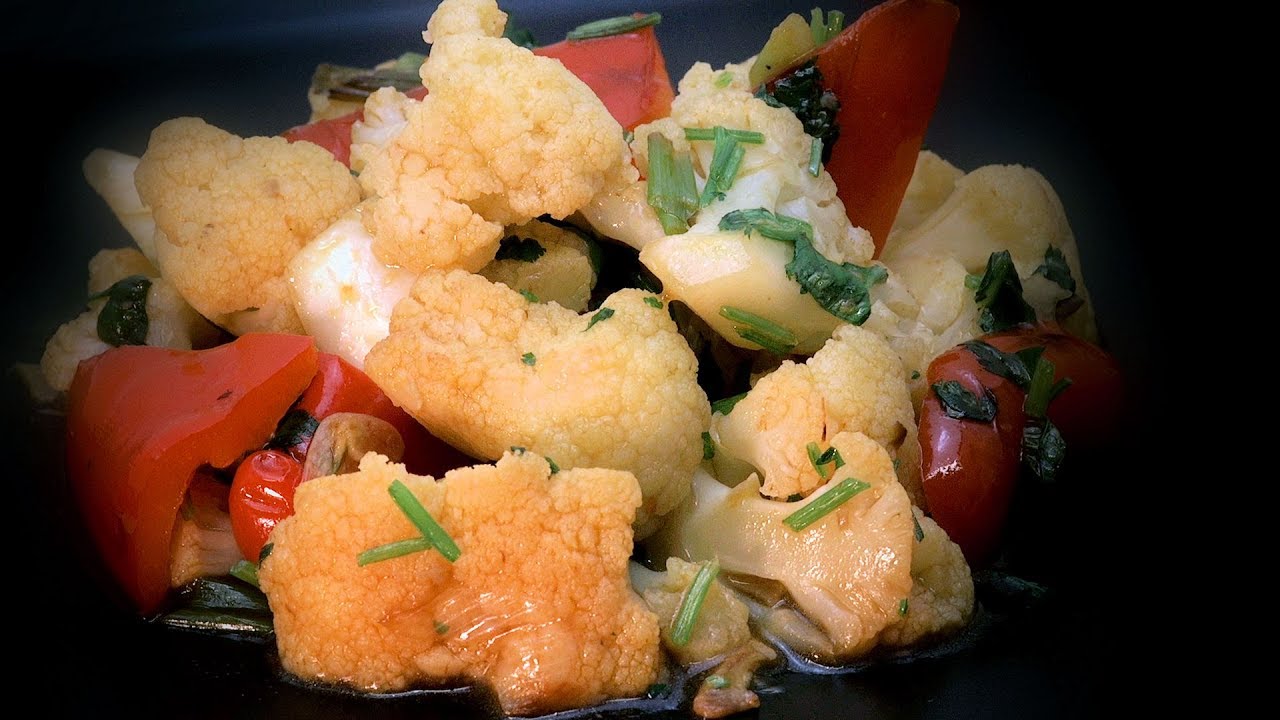 Stir-Fry Cauliflower & Red Pepper (Chinese Spicy Vegetable Recipe)