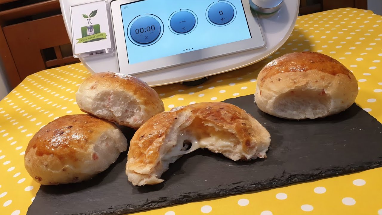 Panini filanti al salame per bimby TM7 TM6 TM5 TM31 TM21