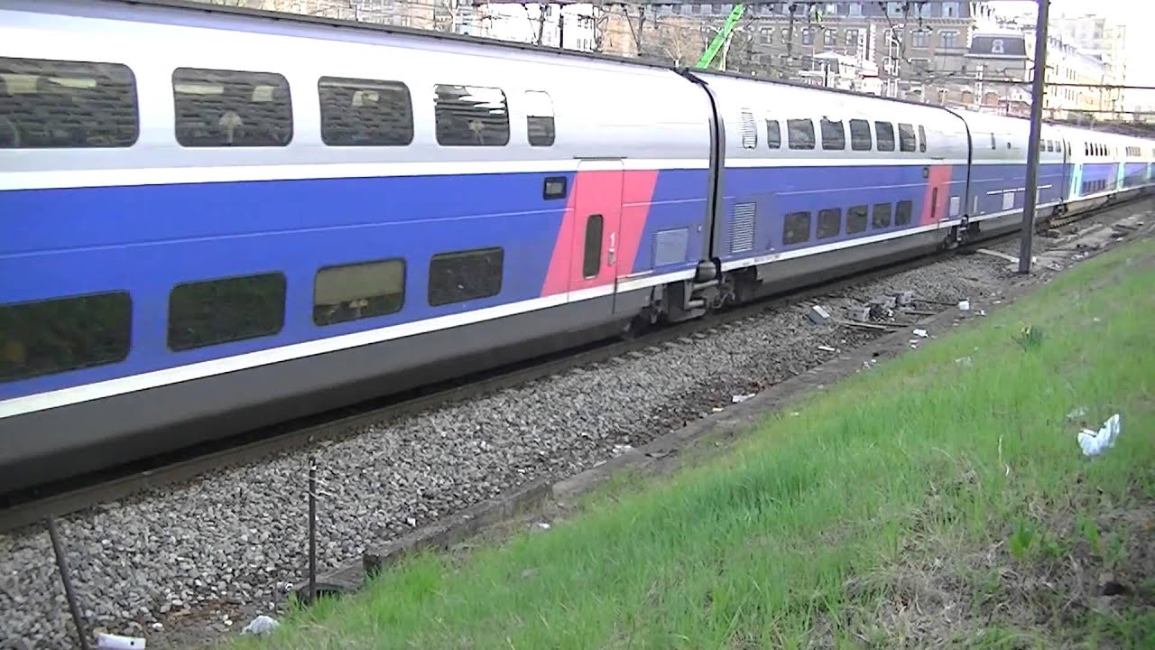 AGC 81712 Région Rhône Alpes+1 train TGV POS 4419+18 trains ter+6 trains TGV à Lyon 27/03/13