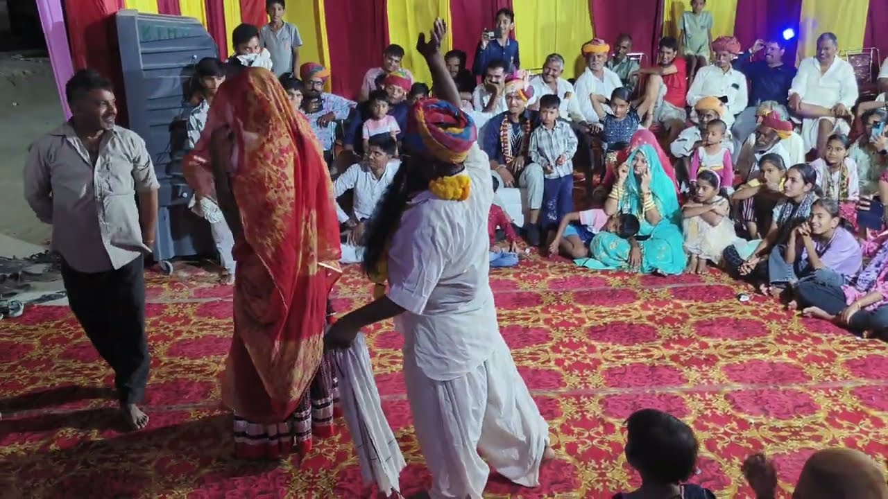 चार खुणारी बावड़ी हिलोरा खाती जाए राजस्थानी मारवाड़ी कॉमेडी डांस #comedy #dance #marriage 