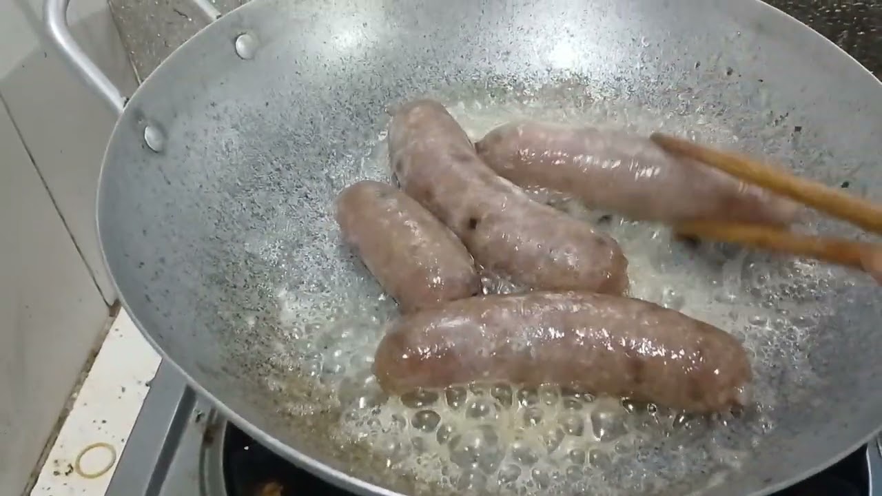 Cách chế biến lạp xưởng không bị khô, không bị khét