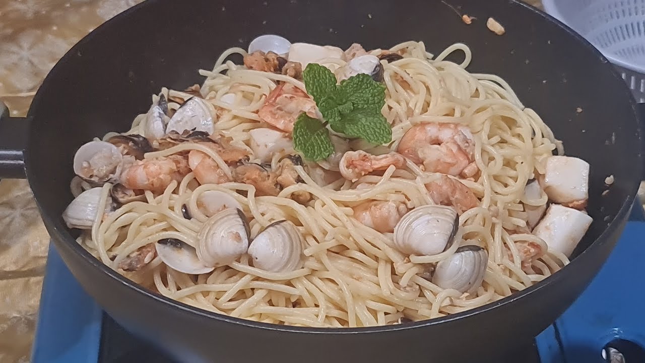 Pasta and seafood lover