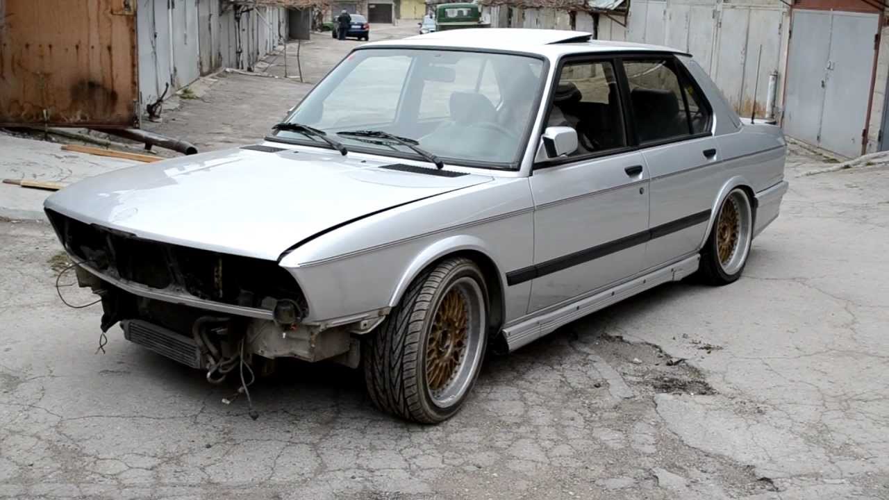 BMW E28 M535i Буба