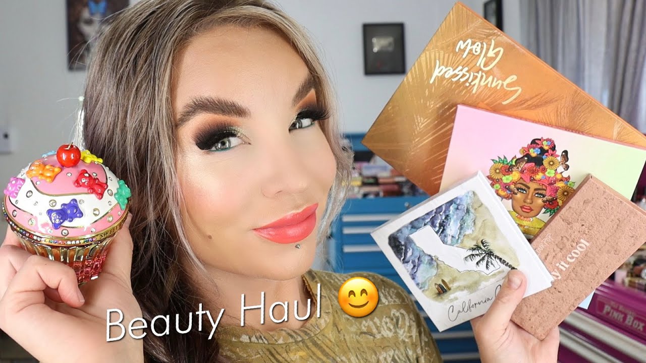 Haul : ABH, Colourpop, Juvia's Place, LA Girl, Sonia G, Sydney Grace, HOS