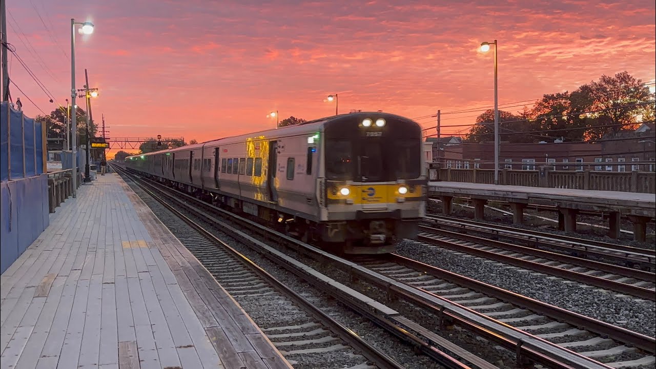 MTA Long Island Railroad AM Rush Trains @ Hollis Queens,NYC (11/05/2025)