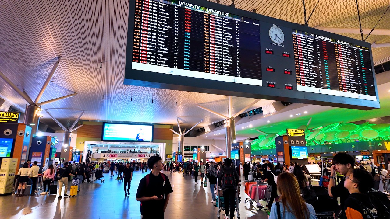 【Full Tour】KLIA2 Complete Walking Tour  Arrival, Every Floor, Restaurants & Restricted Gate Area — K