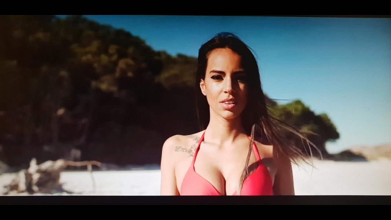 Thomas Living Feat. Janie Symph - Let's Live It Up (In The Funbeachparty) - Official Video