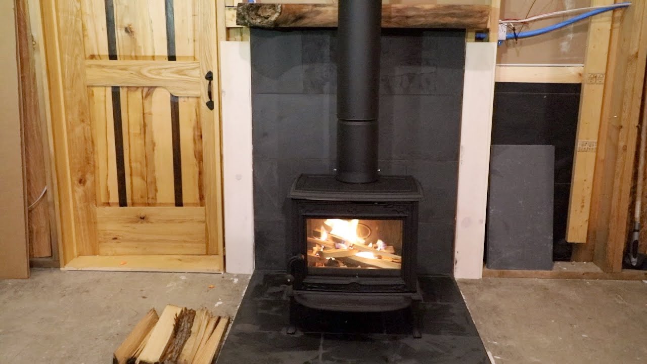 Установка трубы для дровяной печи Selkirk и первый розжиг дровяной печи Jotul F100