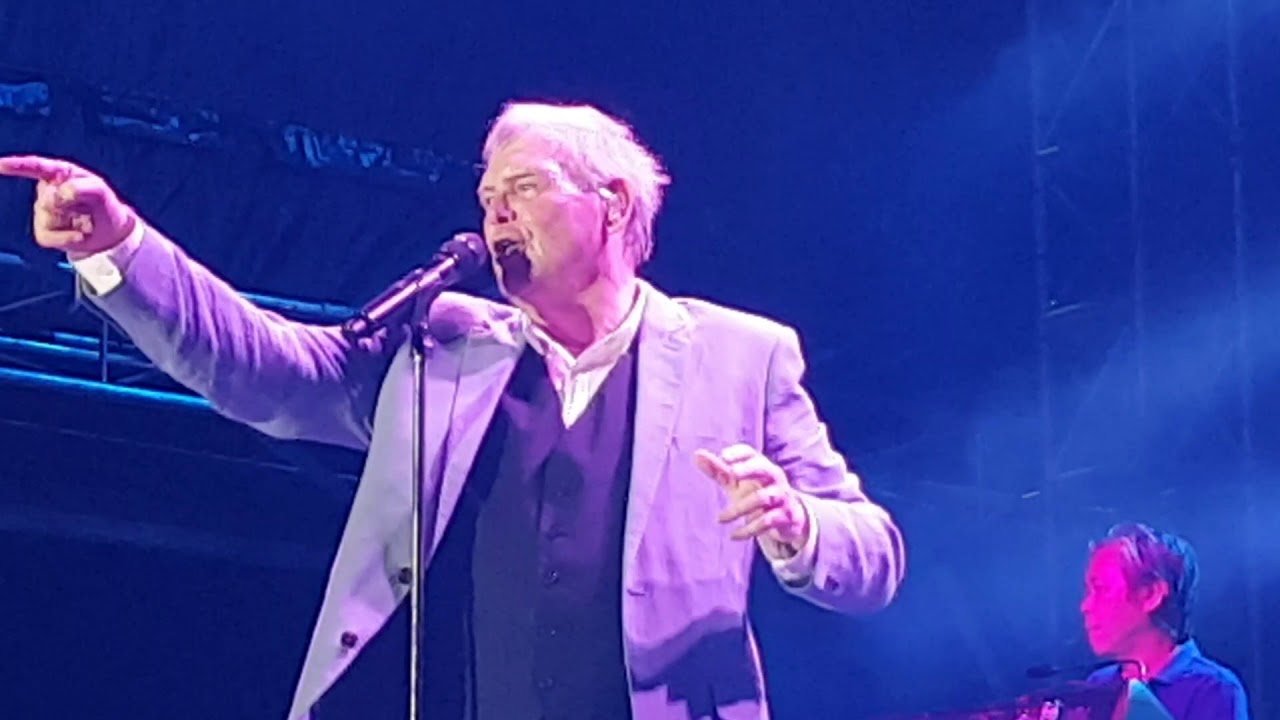 Pressure Down - John Farnham - Red Hot Summer Tour 170218