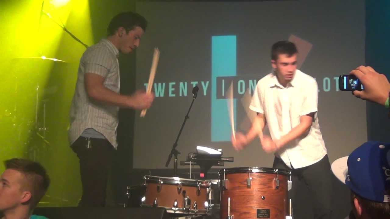 Guns for Hands LIVE - Twenty One Pilots