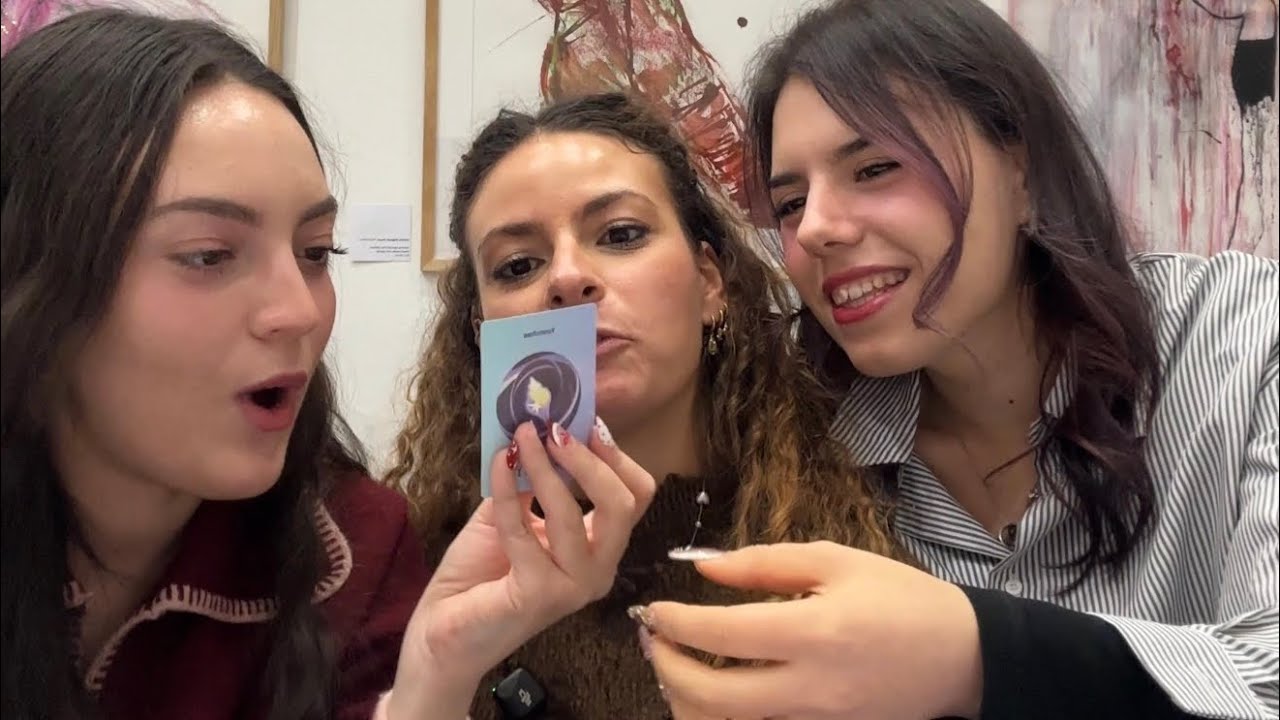 KATSEYE - Unboxing SIS (SOFT IS STRONG) | MIK 