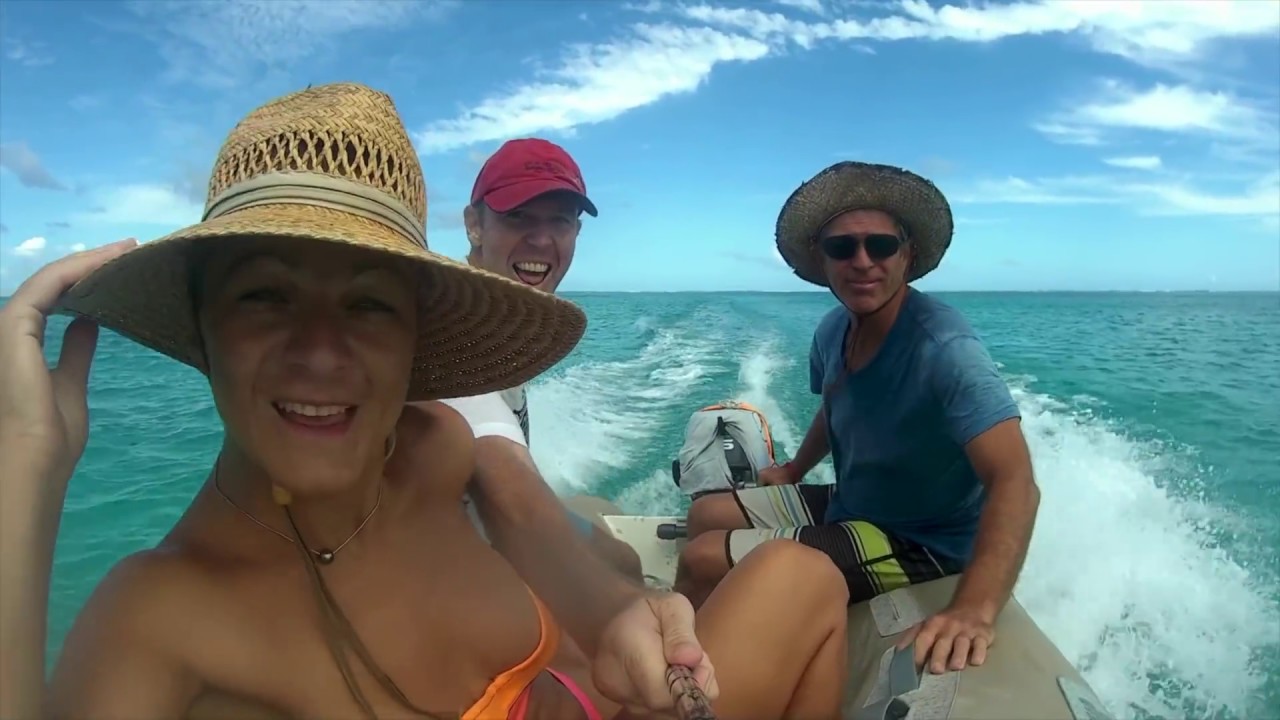Huahine - We found PARADISE!!  / Sailing Aquarius #41