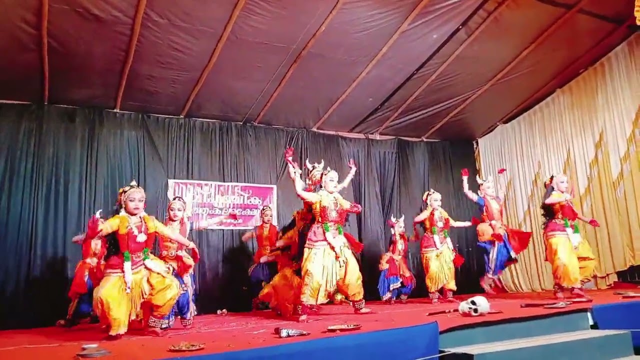 ദേവീസ് and രാക്ഷസൻ  dance