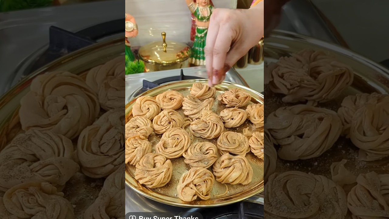 इतनी गजब की बनी कि आप इसके दीवाने हो जाएंगे | Teatime Snacks | Mathri Recipe