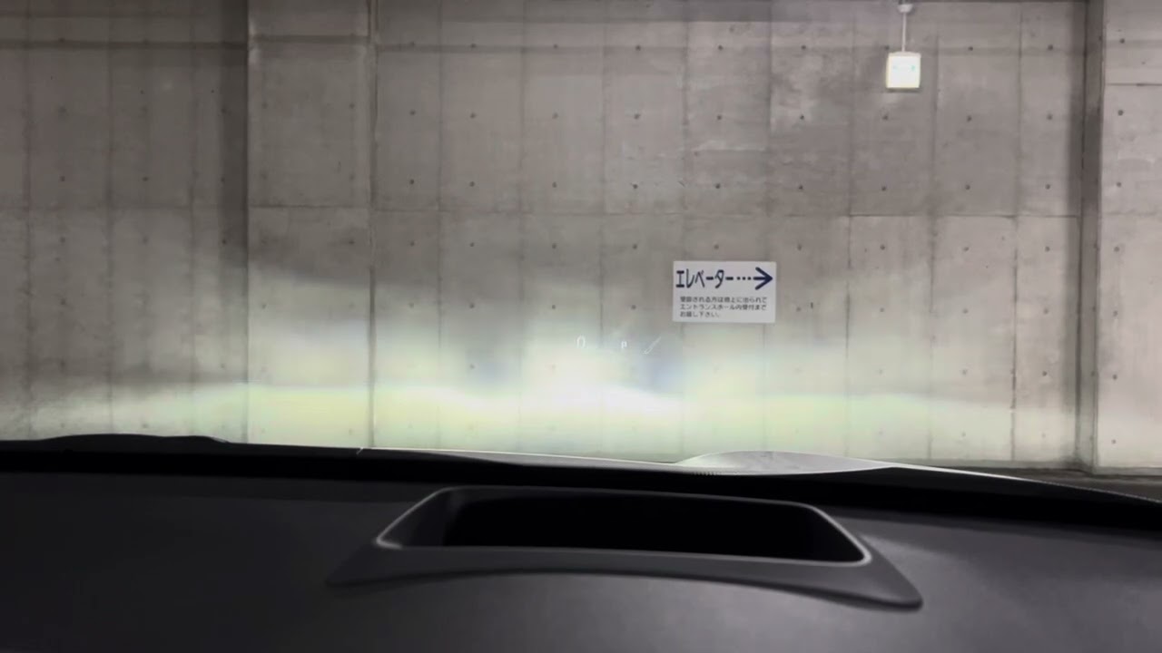 ヤリスクロス　アダプティブハイビームシステム（AHS） &ヘッドアップディスプレイ（HUD）オープニング　起動時