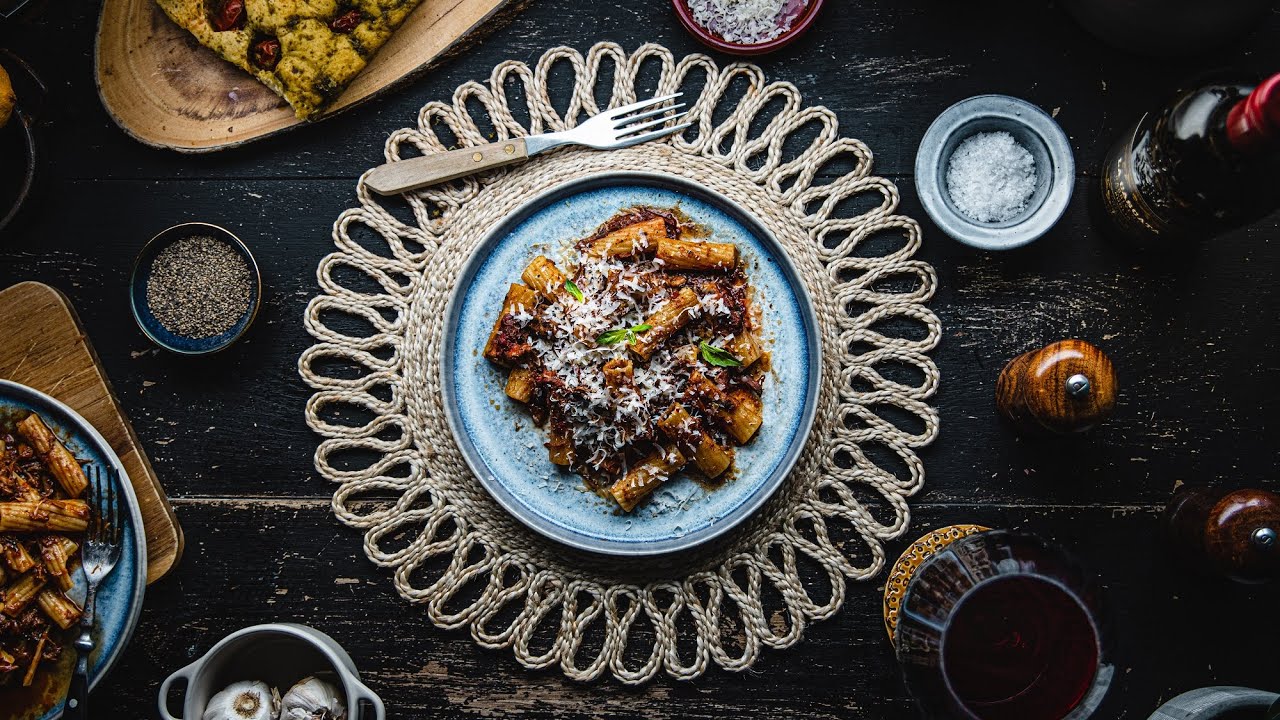 Napolina Slow Cooker Neapolitan Ragu Pasta Recipe