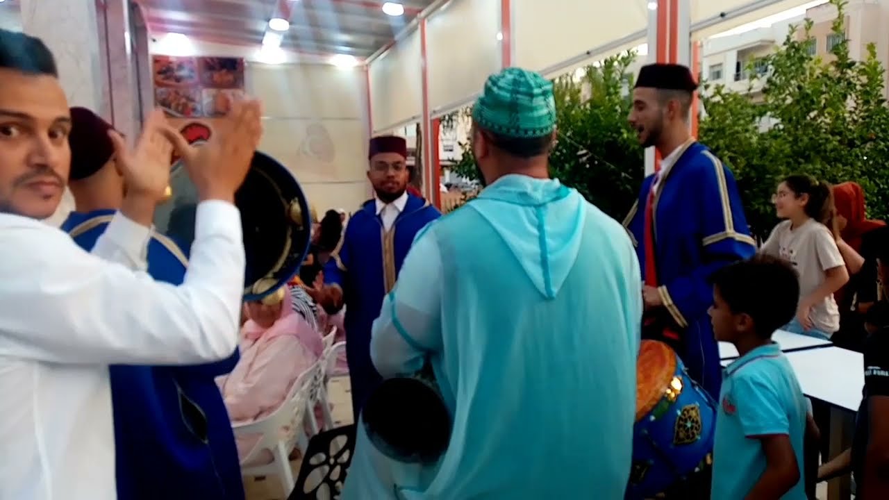 على أنغام الدقة العيساوية😜افتتاح مطعم ومقهى bio poulet طريق عين الشقف بمدينتي فاس مرحبا بكم أحبائي❤️