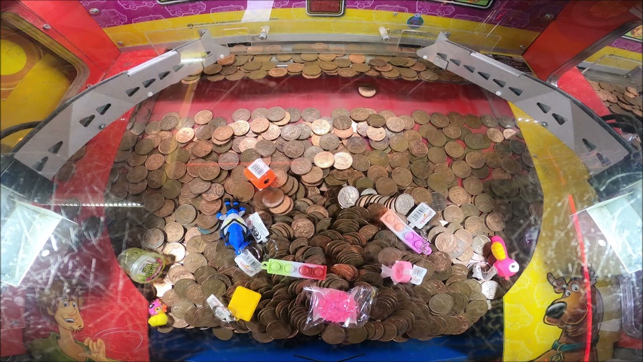 Scooby Doo Coin Pusher - Summer Arcade - Shanklin Seafront, Isle Of Wight - March 2025 | kittikoko