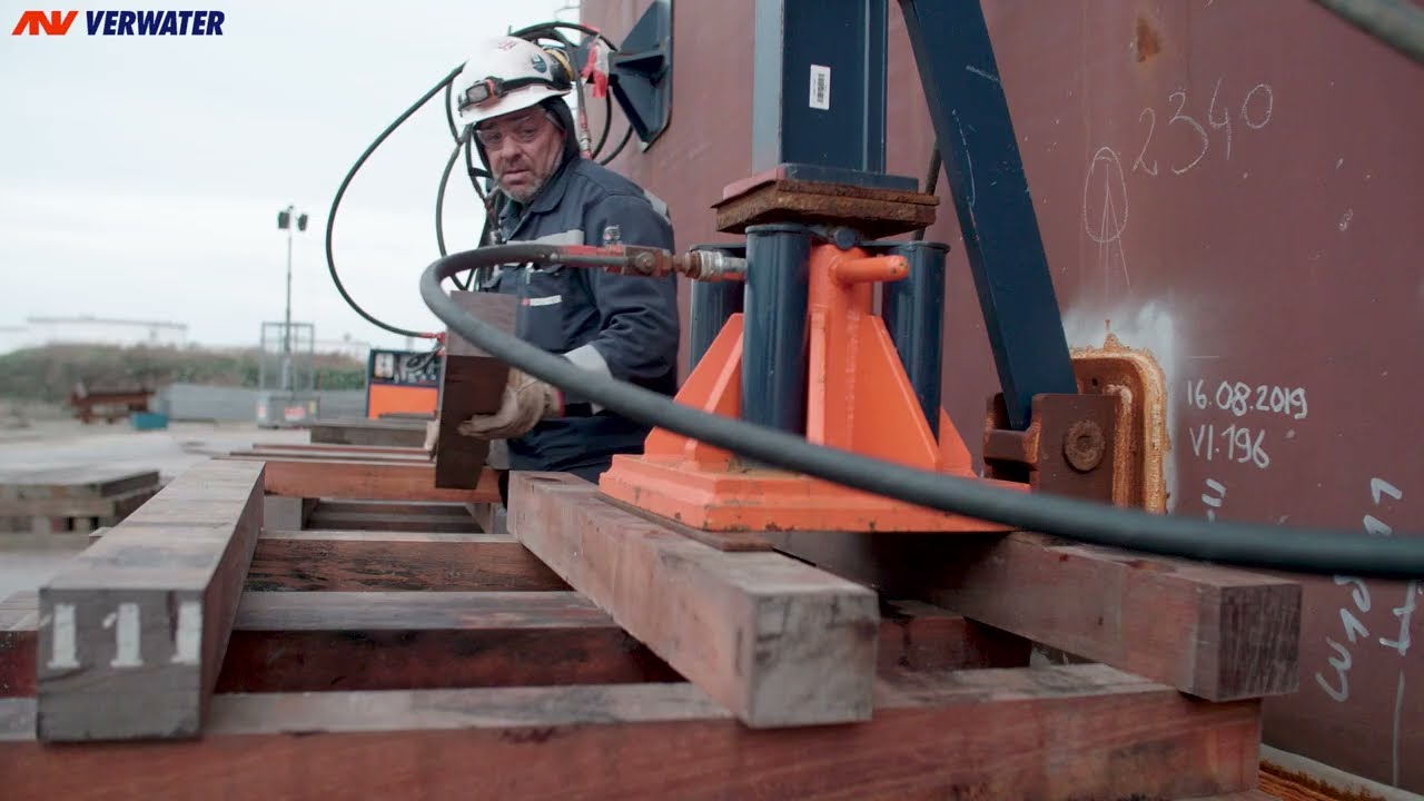 Verwater | Construction and Relocation of tank