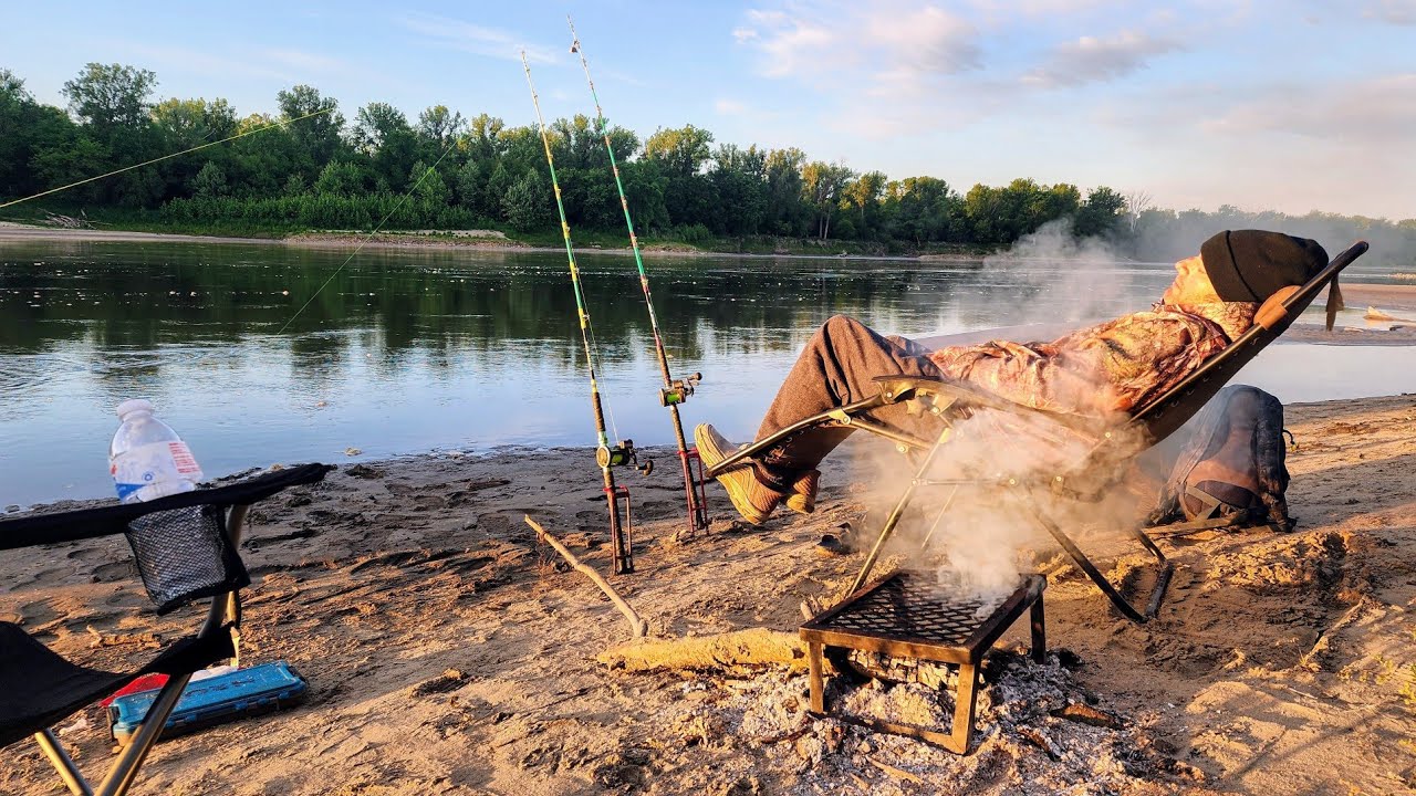 This Sandbar Holds MONSTER FISH!!! (River Fishing)