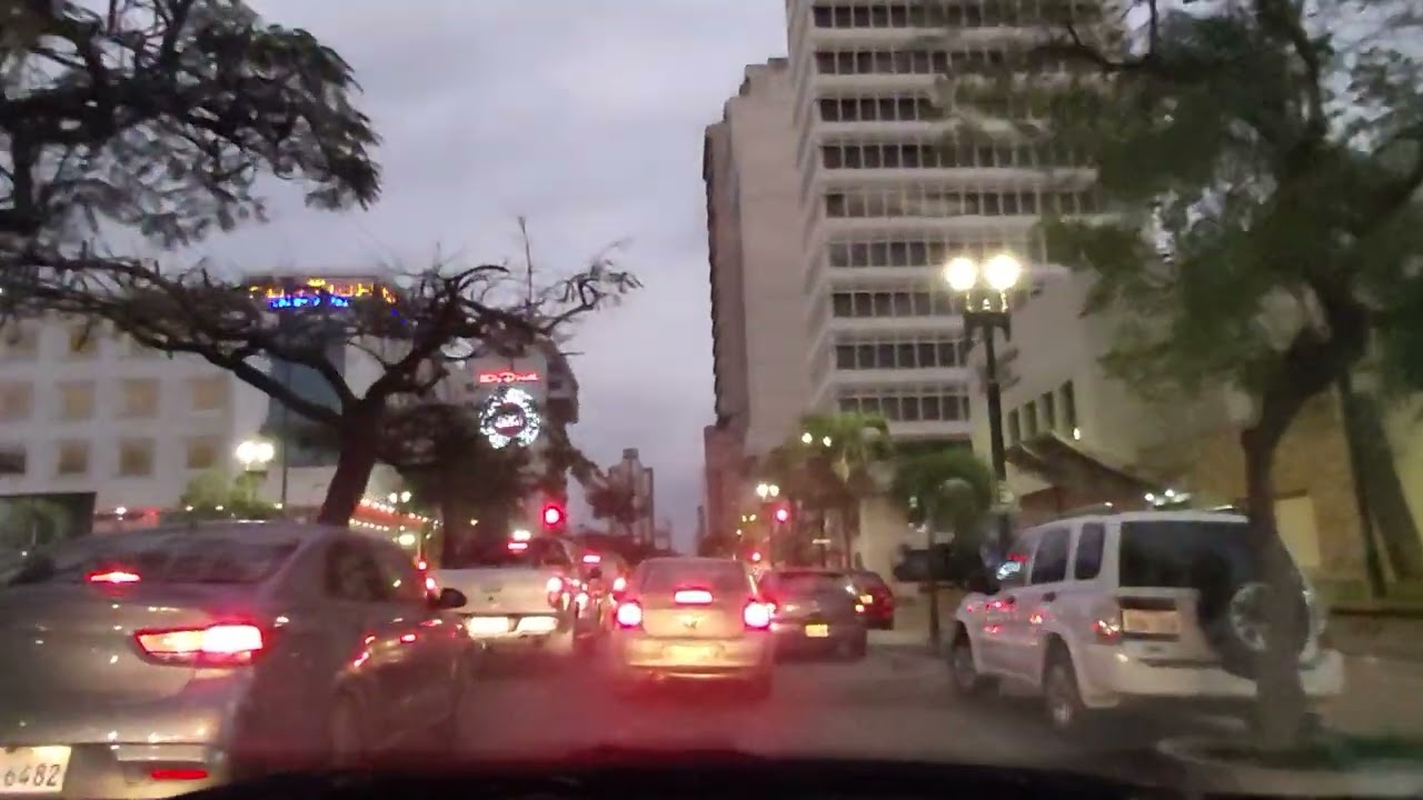 Guayaquil nocturno