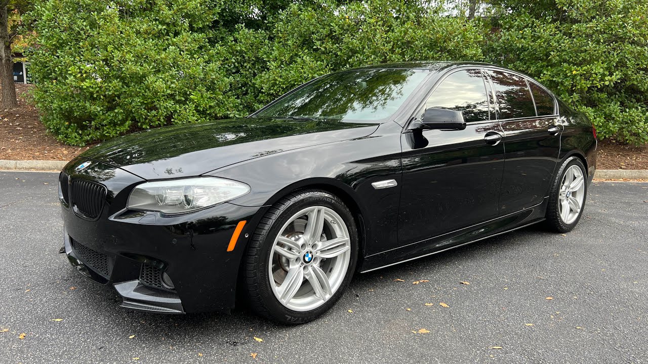 BMW 535i M-Sport 2013 года выпуска — пробег 80 тыс. миль, цвет «угольно-чёрный» с чёрной кожей Da...
