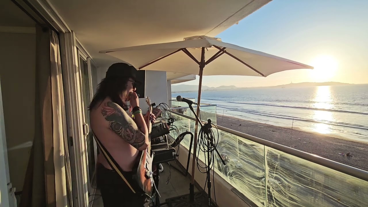 Se venden churros sunset live at Laser the Beach 