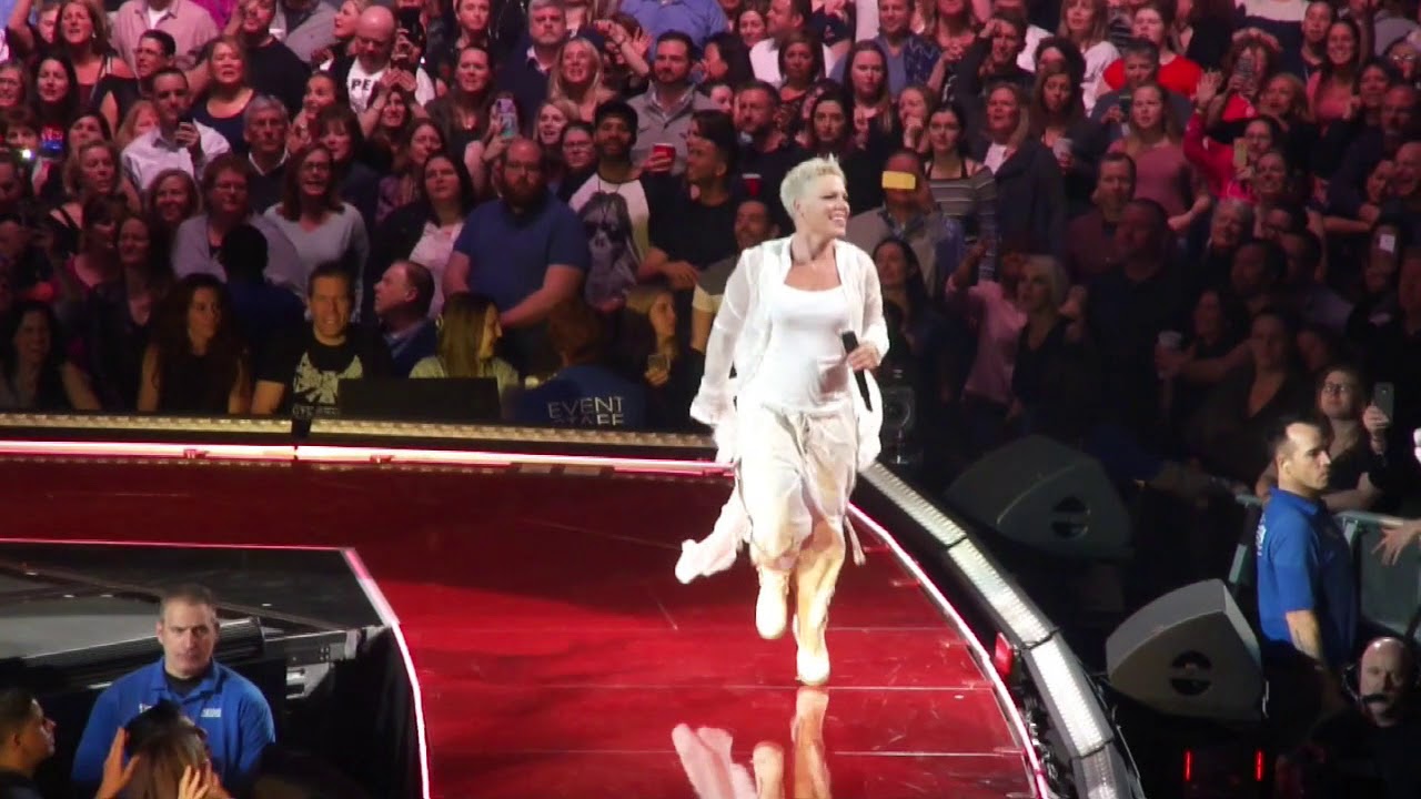 P!NK Concert Boston TD Garden 4 9 2018
