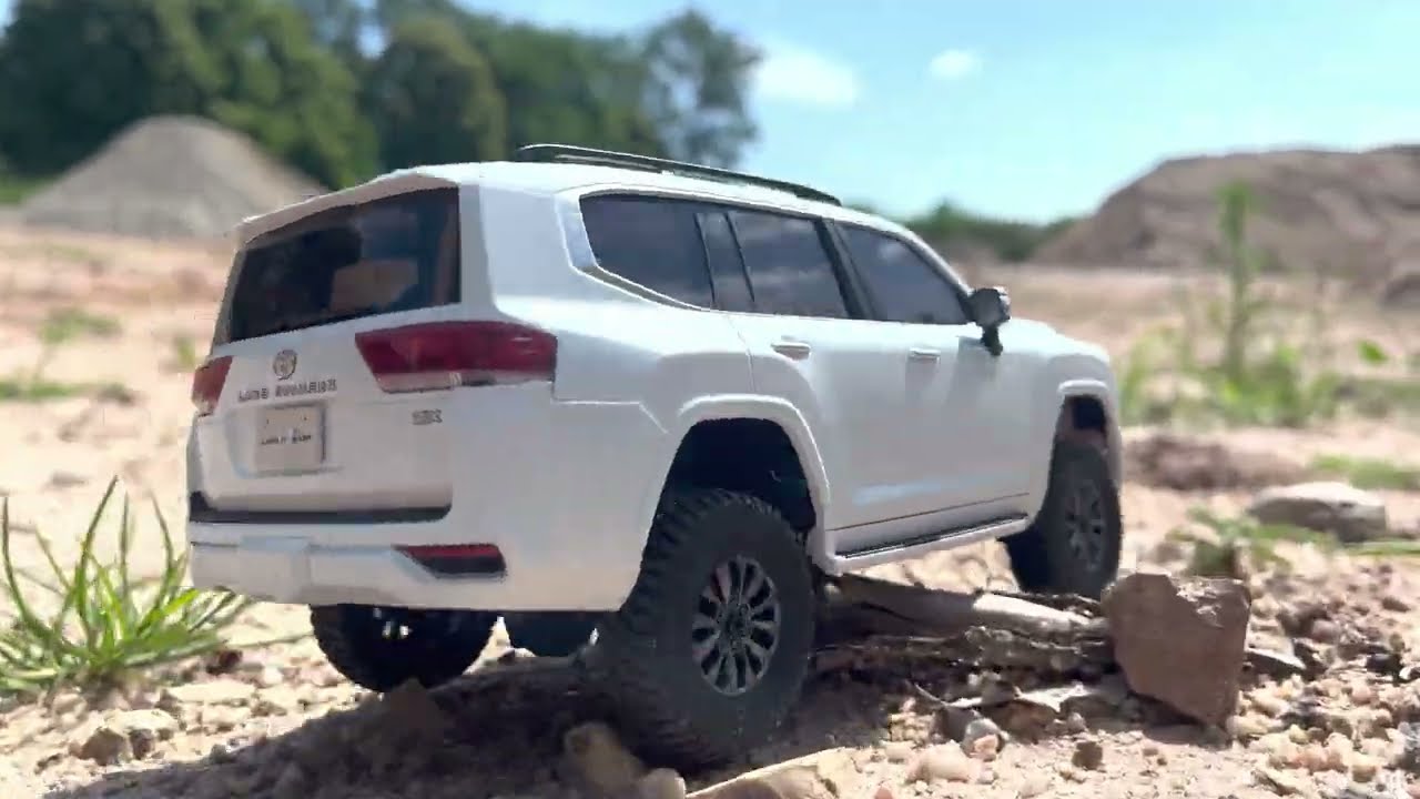 Kyosho Mini Z 4x4 Toyota LC 300 - construction site