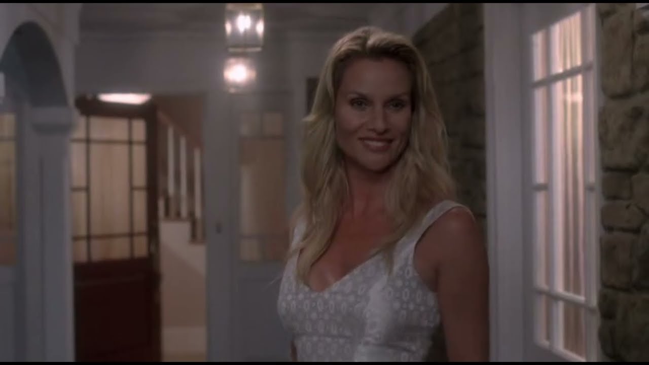 Edie And Susan Talk About Austin And Julie - Desperate Housewives 3x08 Scene