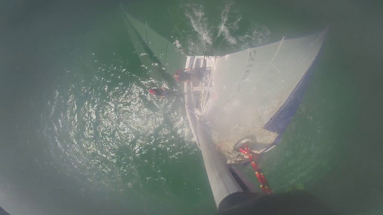 Laser 2000 sailing