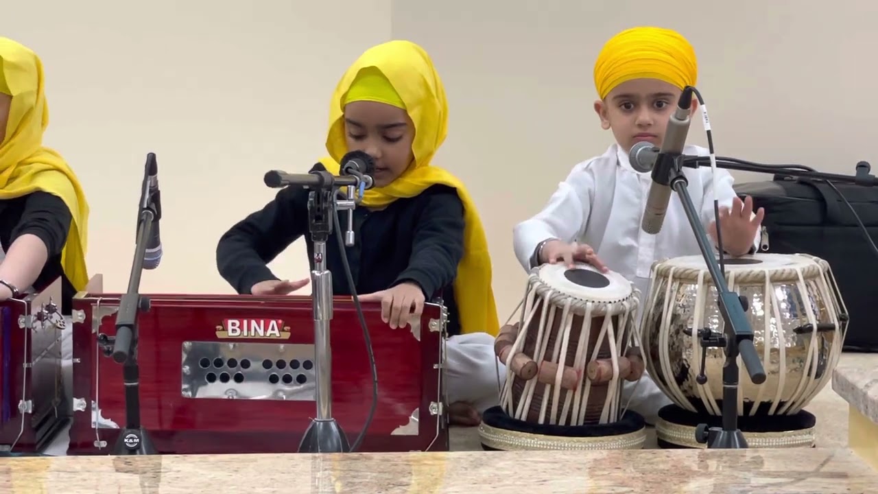 Aaye mil Gursikh aaya mil tu mere guru ke piare.