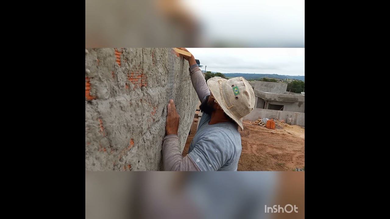 colocando a tela para não da trinca na parede do beiral !!