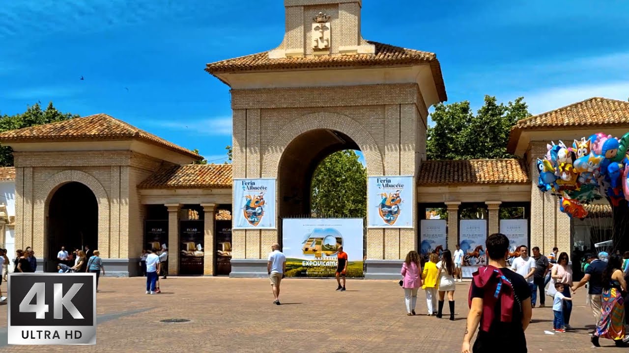 Albacete Walking Tour visiting 