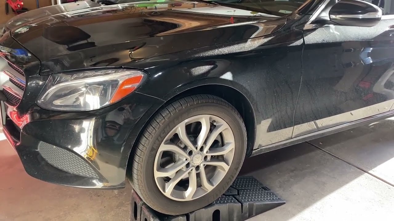 Замена масла в двигателе Mercedes C300 2015 года и новее W205