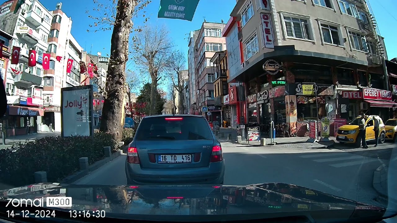141224 İzmit Çarşı Yahya Kaptan #trafik #kurallar #kuralsızlar #izmit #yahyakaptan #çarşı #acısu