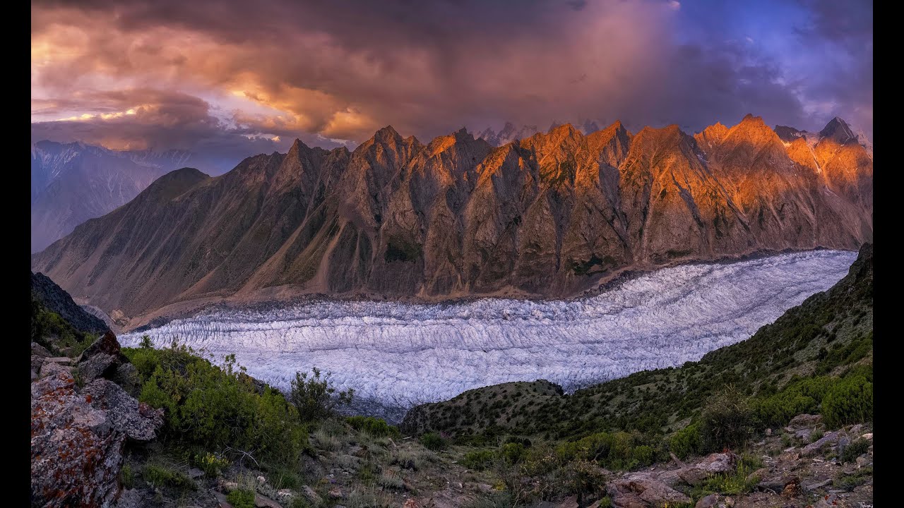 Passu Glacier crossing ,North Pakistan Drone video from the AIR3S in4K
