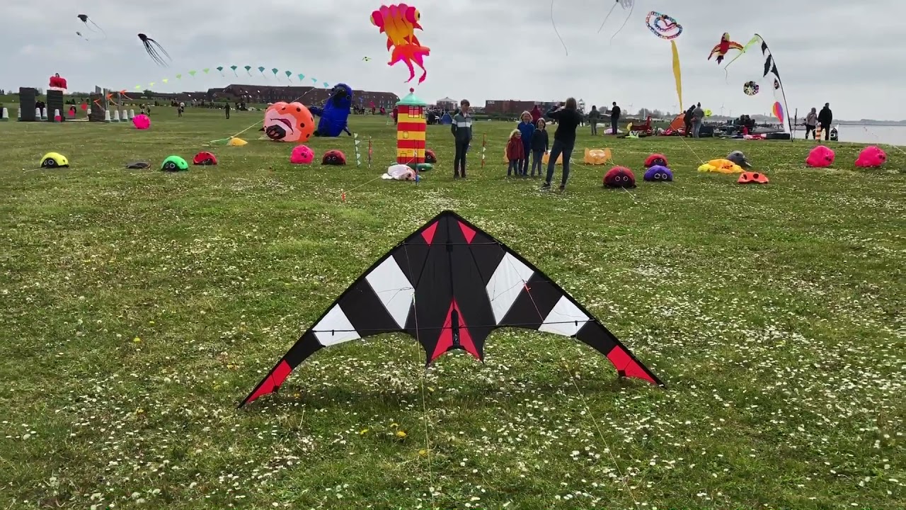 Spacekites Hotstrip