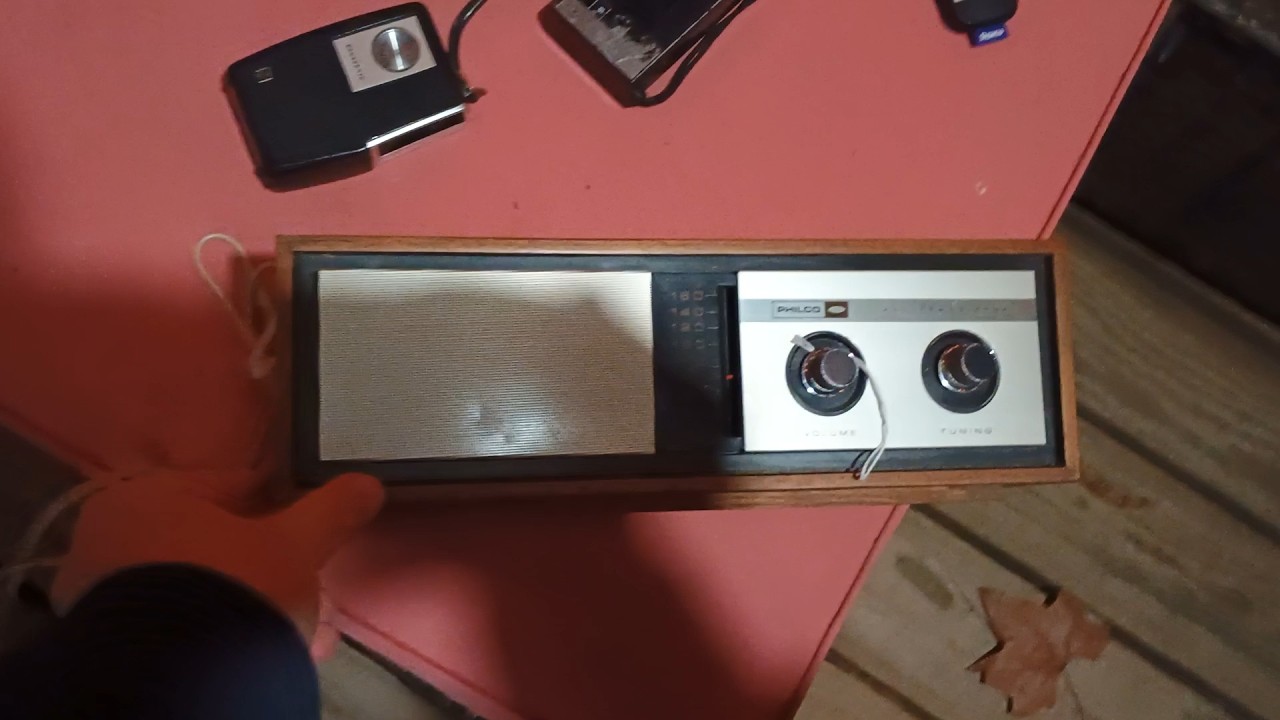 DXing, WSM 650, Philco Flea Market Find and Upcoming Projects