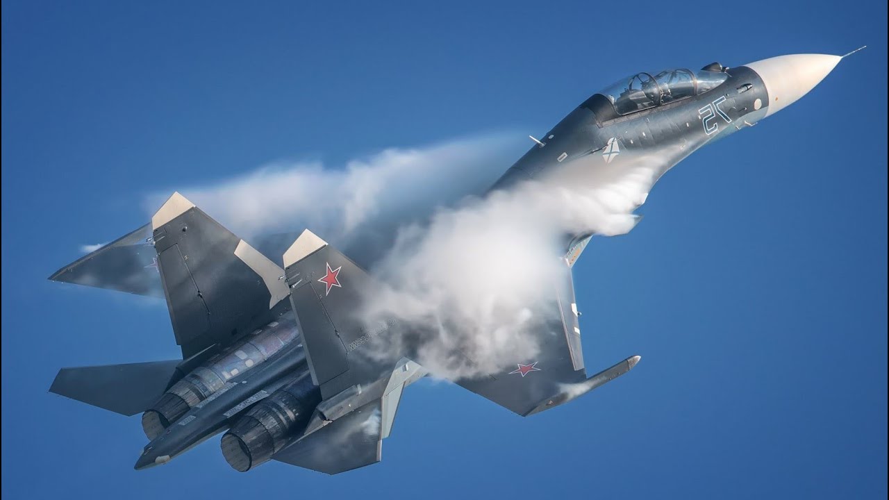 Sky Drama Unleashed: Intense Aviation Moments!