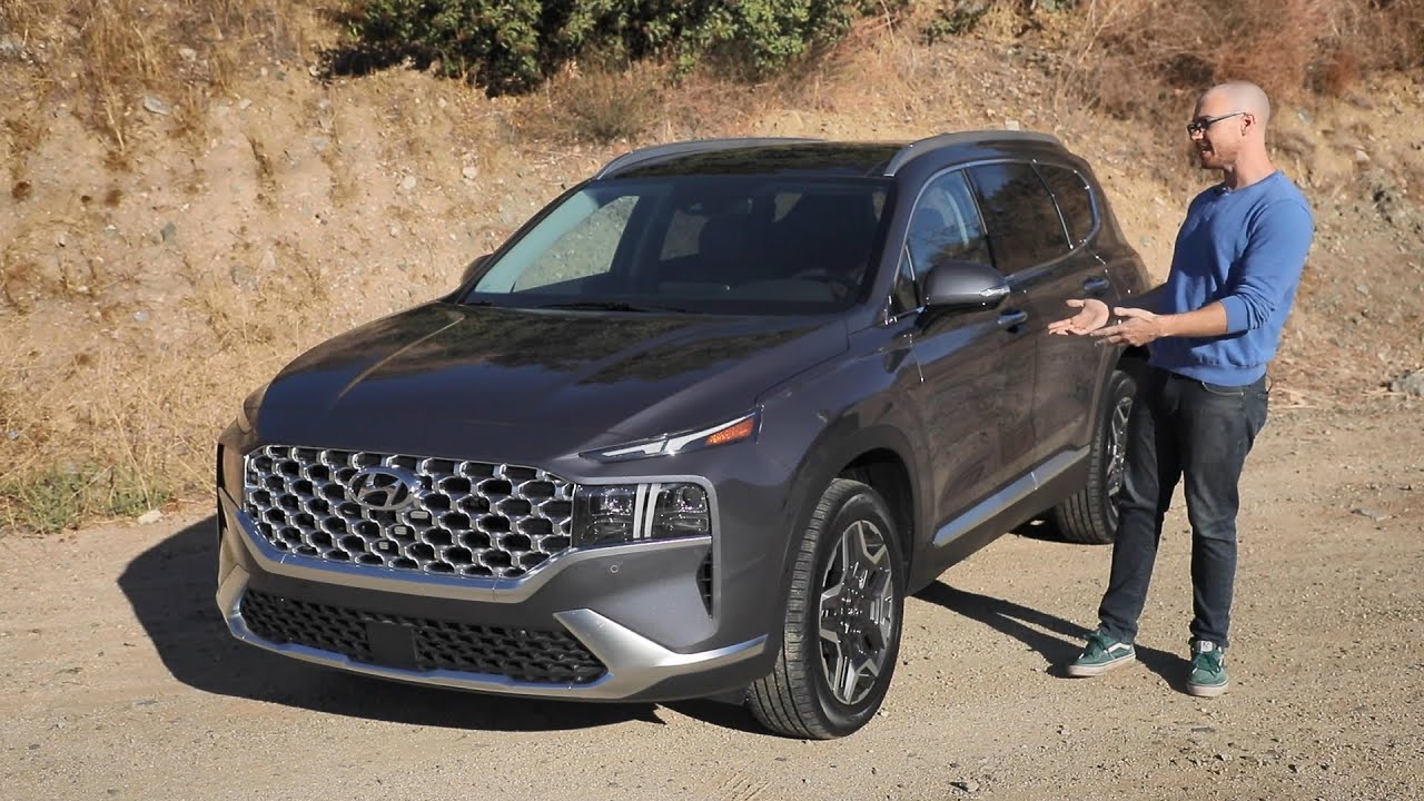 Видеообзор тест-драйва гибридного Hyundai Santa Fe 2022 года.