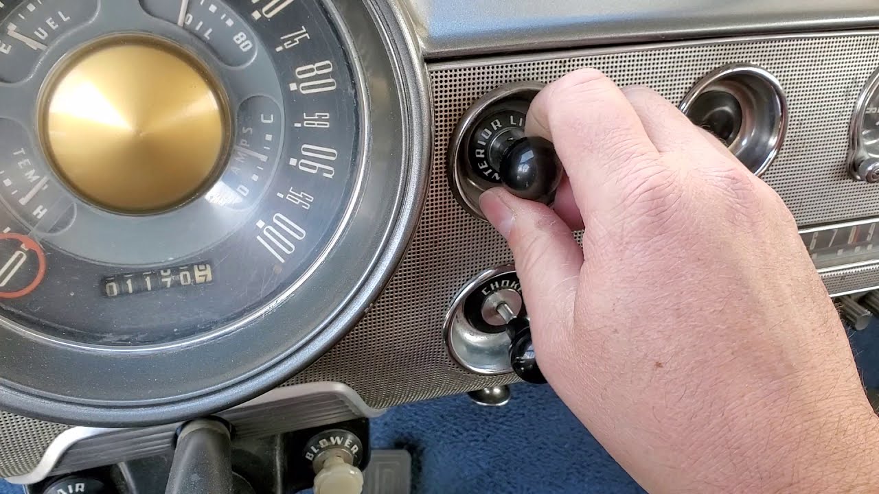 1951 Ford Deluxe walkthrough for buyer Mathieu