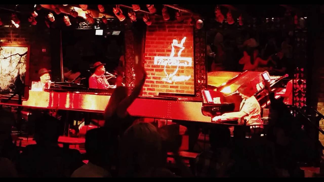Amazing Piano Players Light Up Pat O’Brien’s | Citywalk Orlando