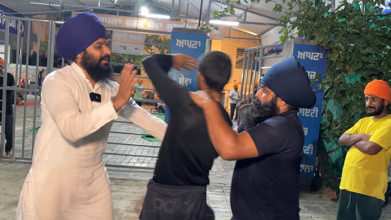 ਦੇਖੋ ਕਿਵੇ ਕੀਤਾ ਕਾਬੂ ਇਸ 8 ਸਾਲ ਤੋ ਦਿਮਾਗੀ ਪਰੇਸਾਨ ਵੀਰ ਨੂੰ ਪਰਿਵਾਰ ਘਰ ਛੱਡ ਕੇ ਸਹਿਰ ਰਹਿਣ ਤੇ ਮਜਬੂਰ..